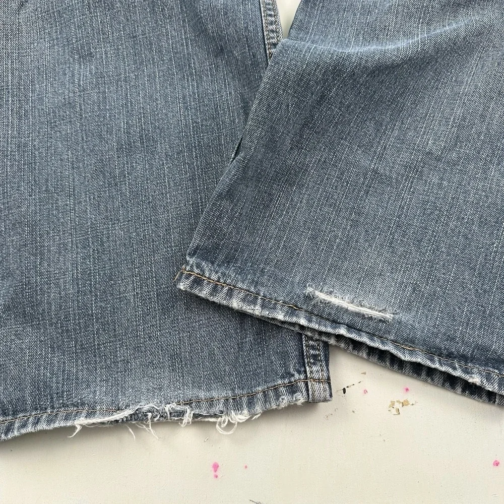 Levis made grunge